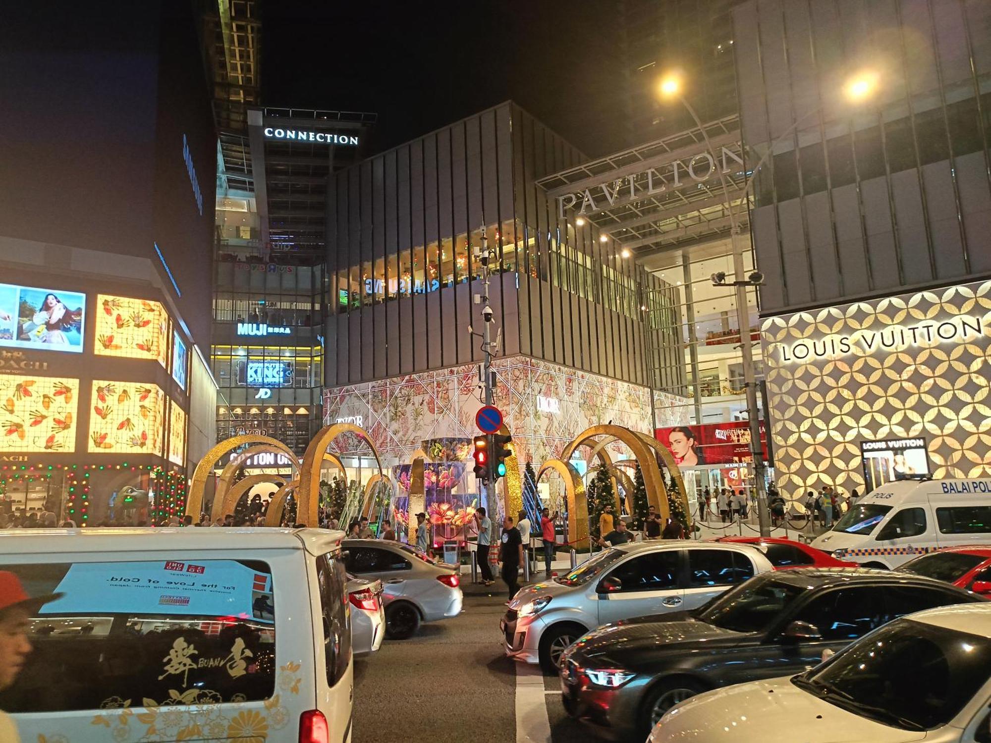 World Service At Times Square Kula Lumpur *