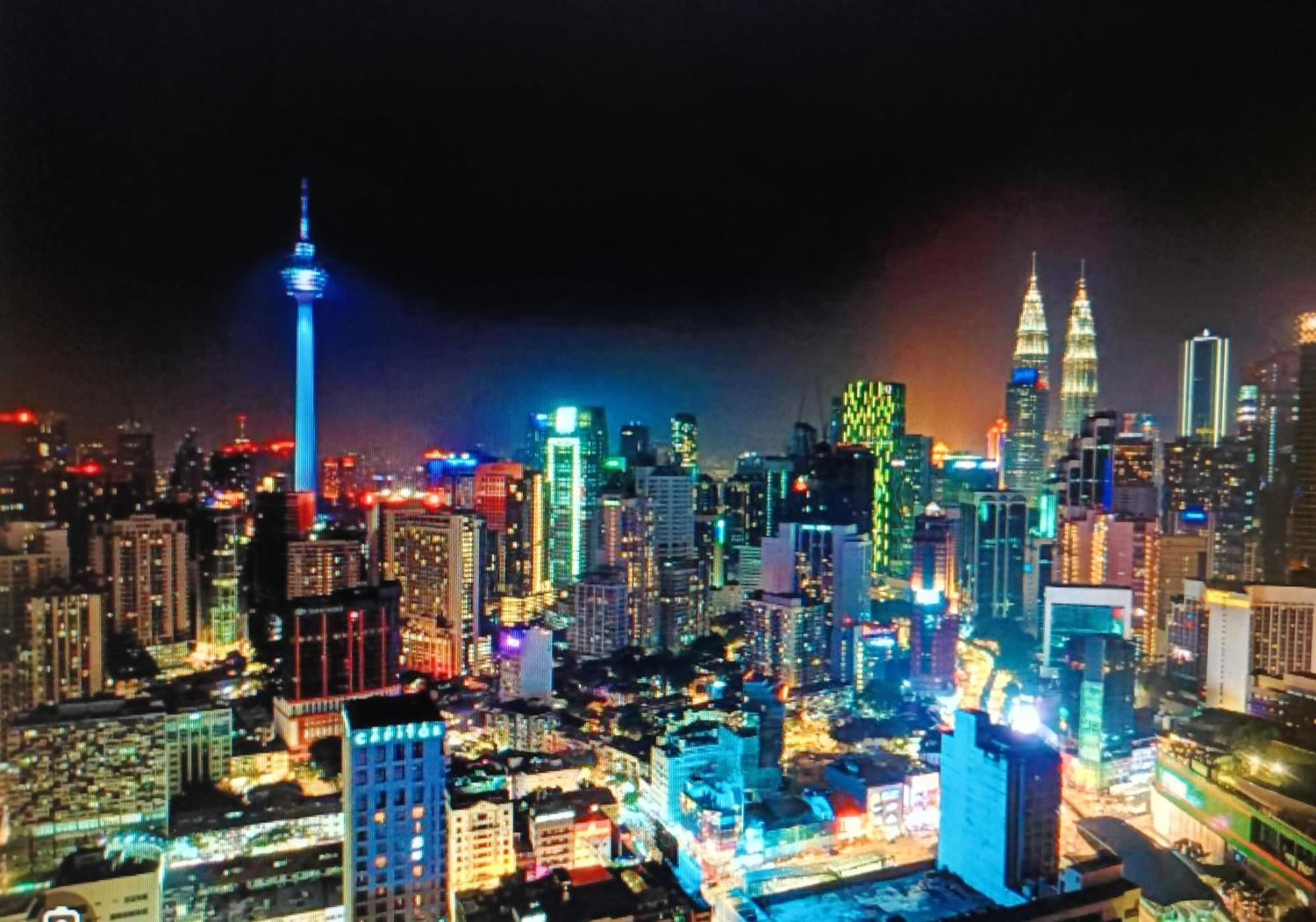 World Service At Times Square Kula Lumpur *