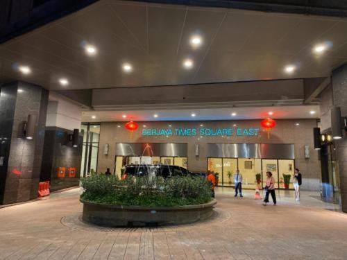 World Service At Times Square Kula Lumpur Pangsapuri *